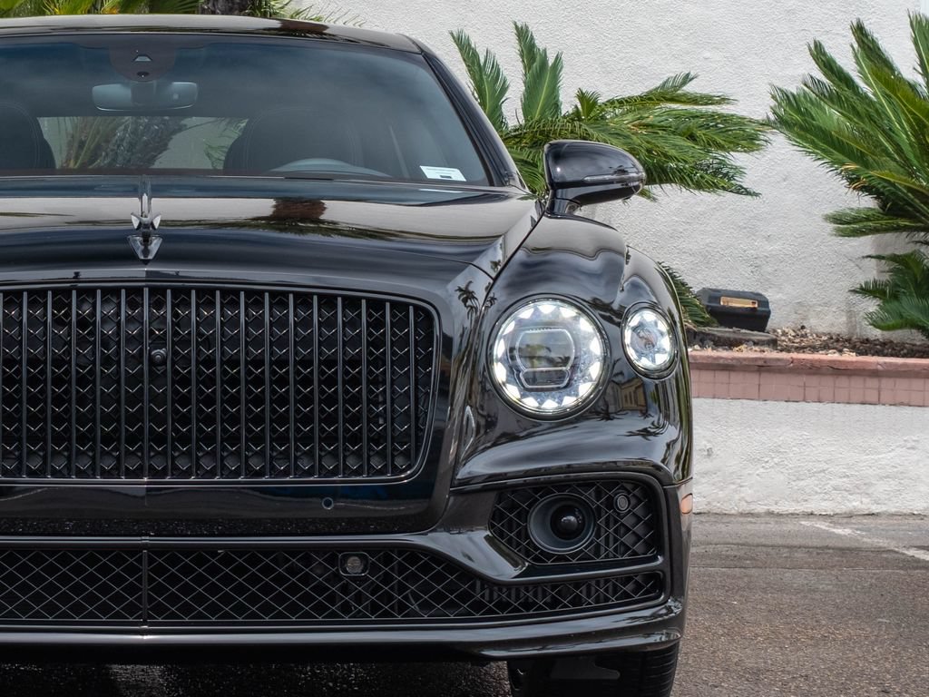 Used 2024 Bentley Flying Spur V8 AWD/4WD image 34