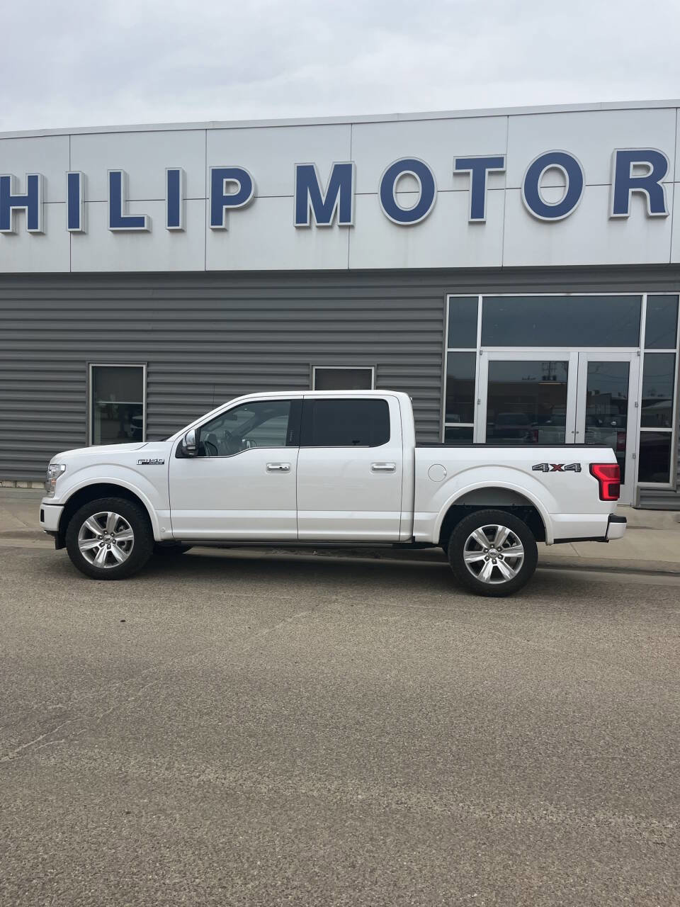 Used 2019 Ford F150 Platinum w/ Equipment Group 701A Luxury image 17