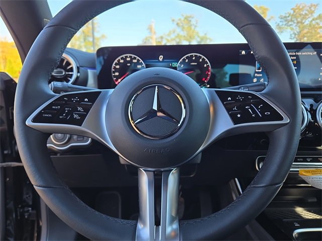 Used 2025 Mercedes-Benz CLA 250 4MATIC image 18