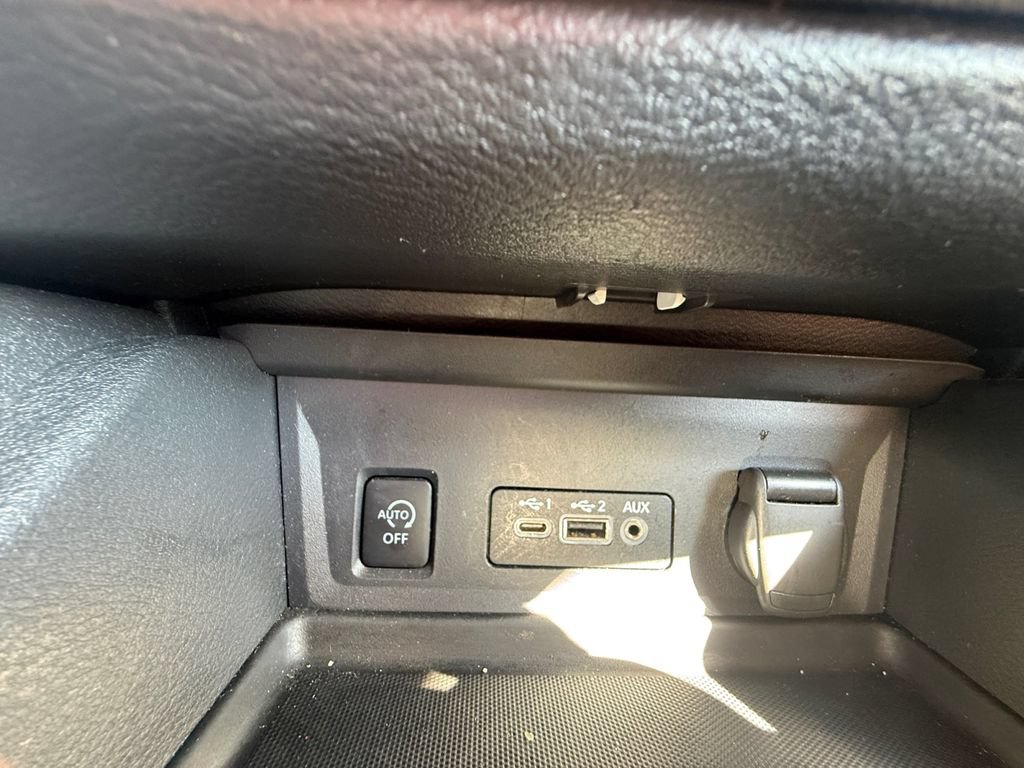 Used 2025 Nissan Sentra SV FWD image 34