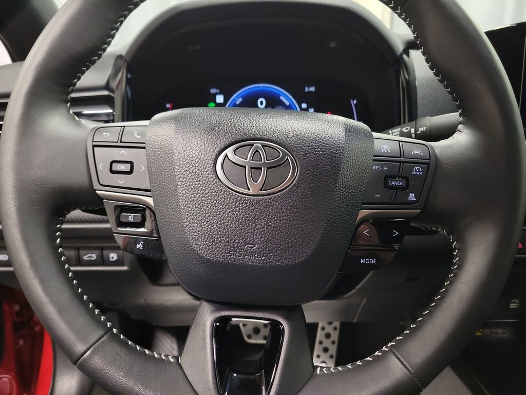 Used 2026 Toyota Camry SE image 19