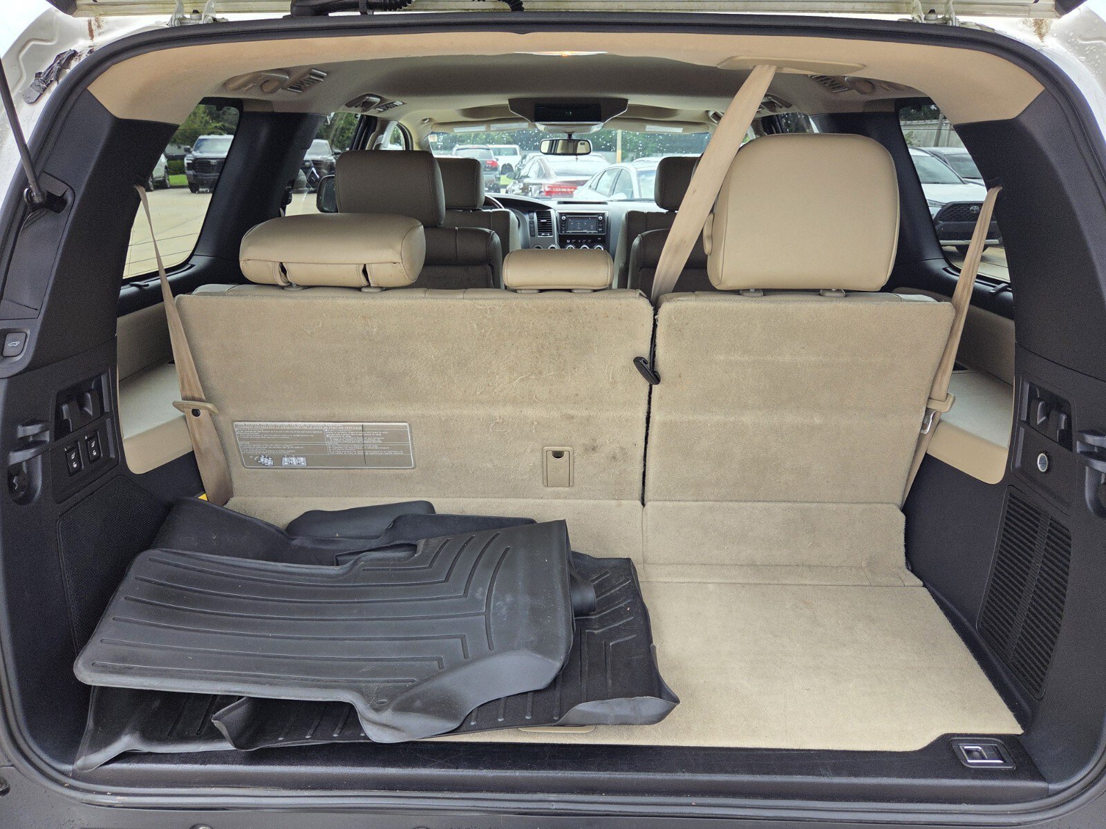 Used 2017 Toyota Sequoia Platinum AWD/4WD image 10