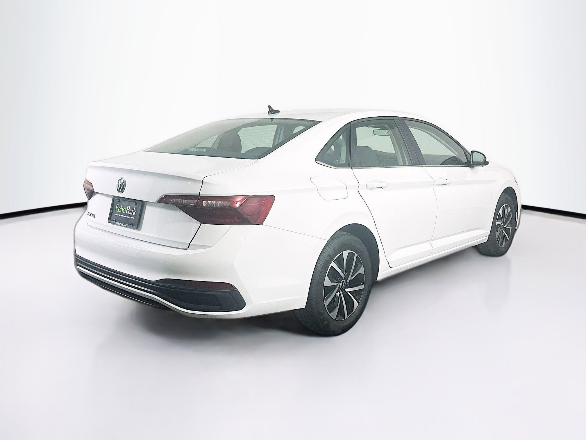 Used 2024 Volkswagen Jetta S image 9
