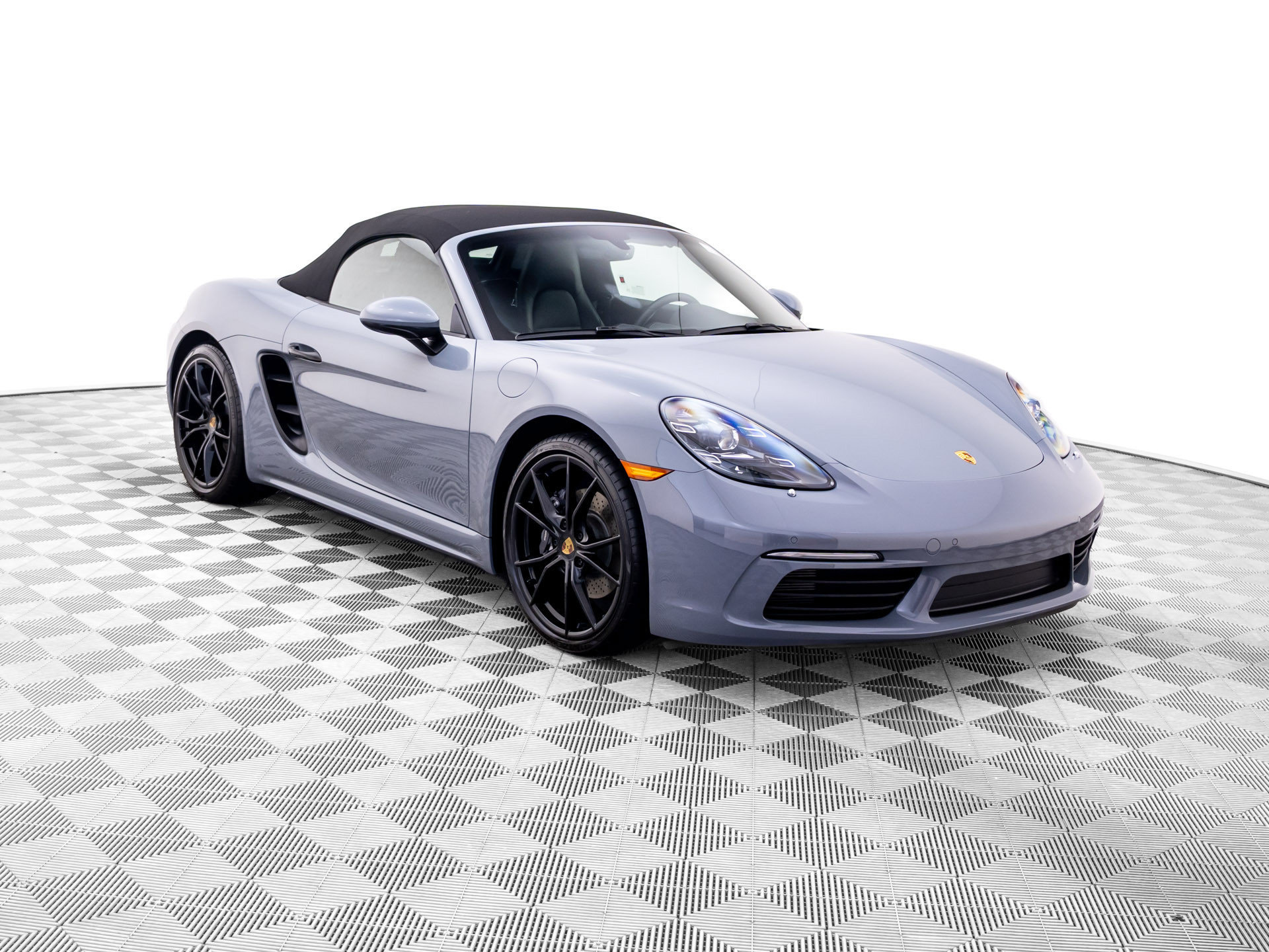 Certified 2024 Porsche 718 Boxster RWD image 6
