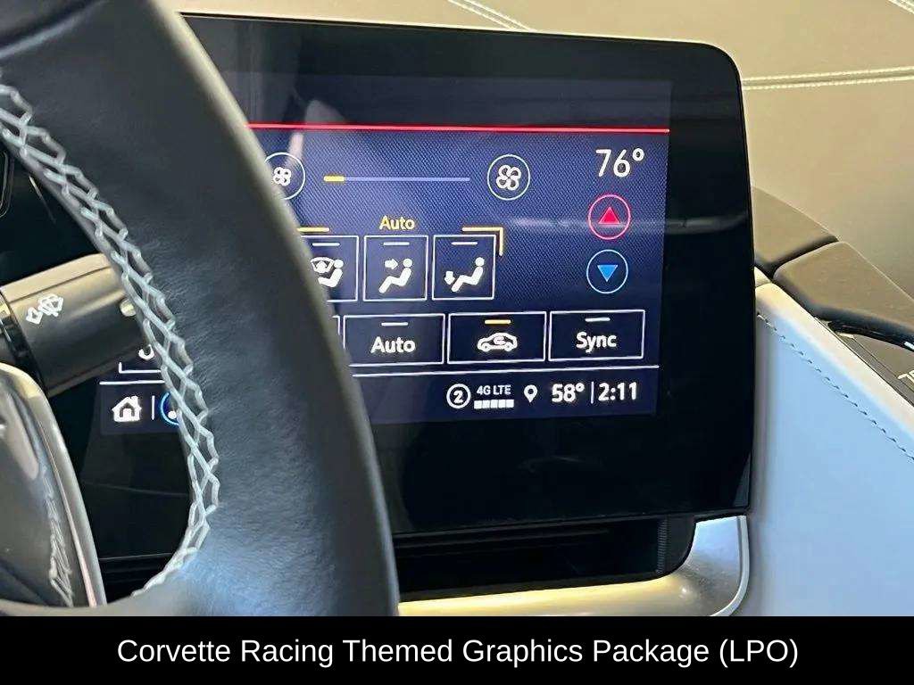 Used 2023 Chevrolet Corvette Stingray Premium Conv w/ Z51 Performance Package image 9