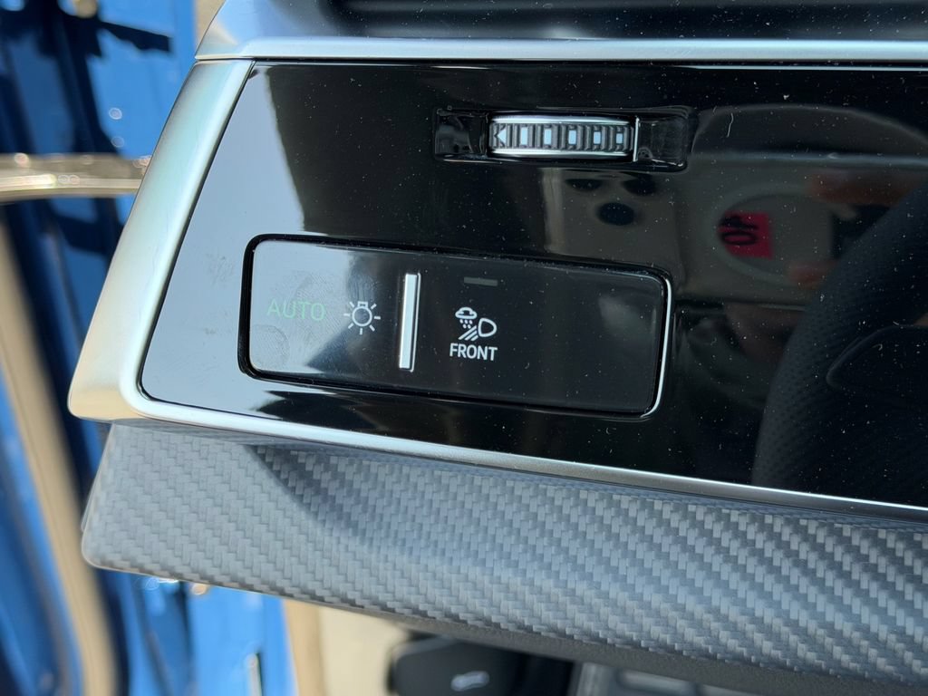 New 2026 Audi SQ8 Prestige AWD/4WD image 32