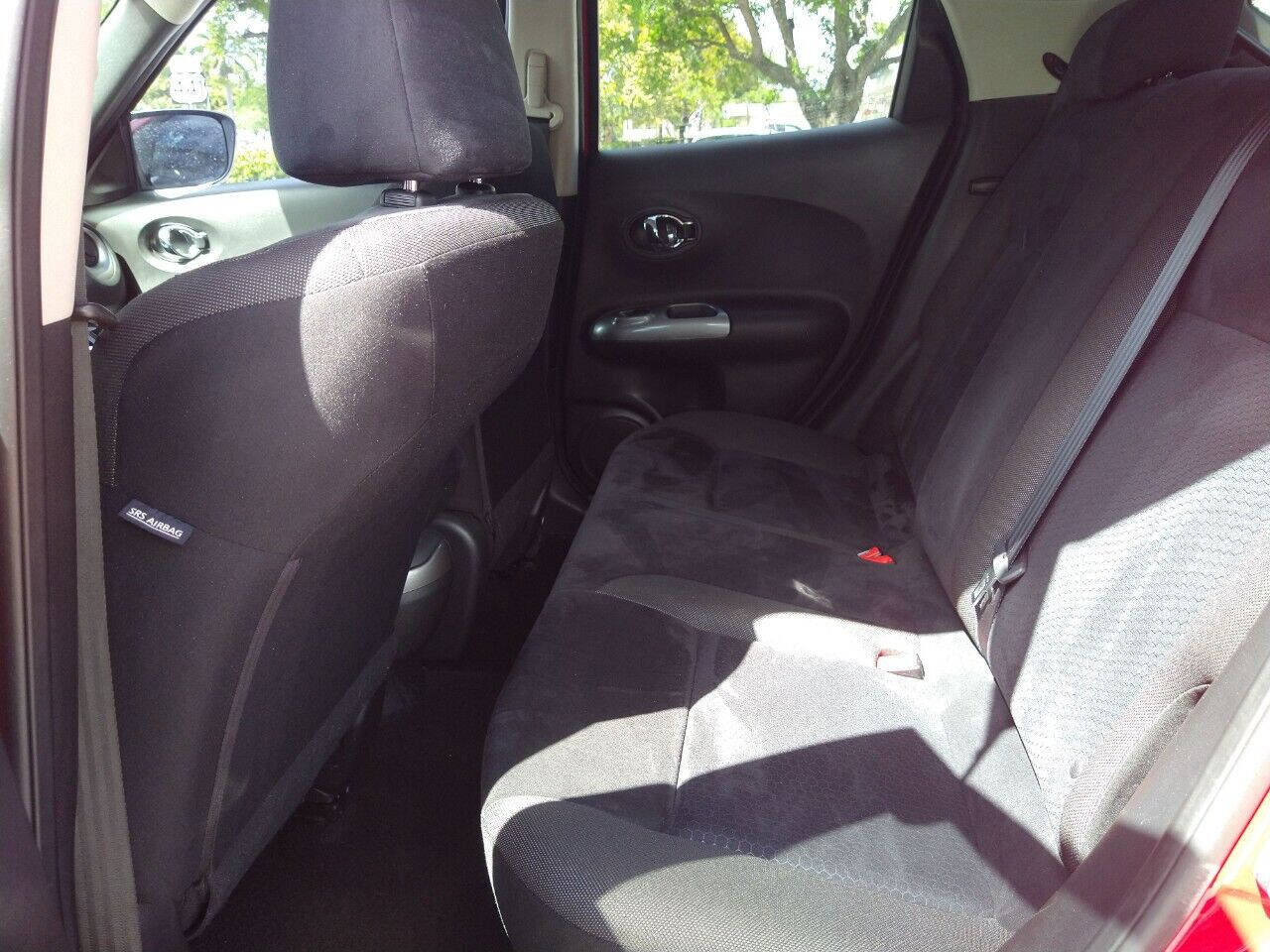 Used 2015 Nissan Juke SV w/ Technology Package image 33