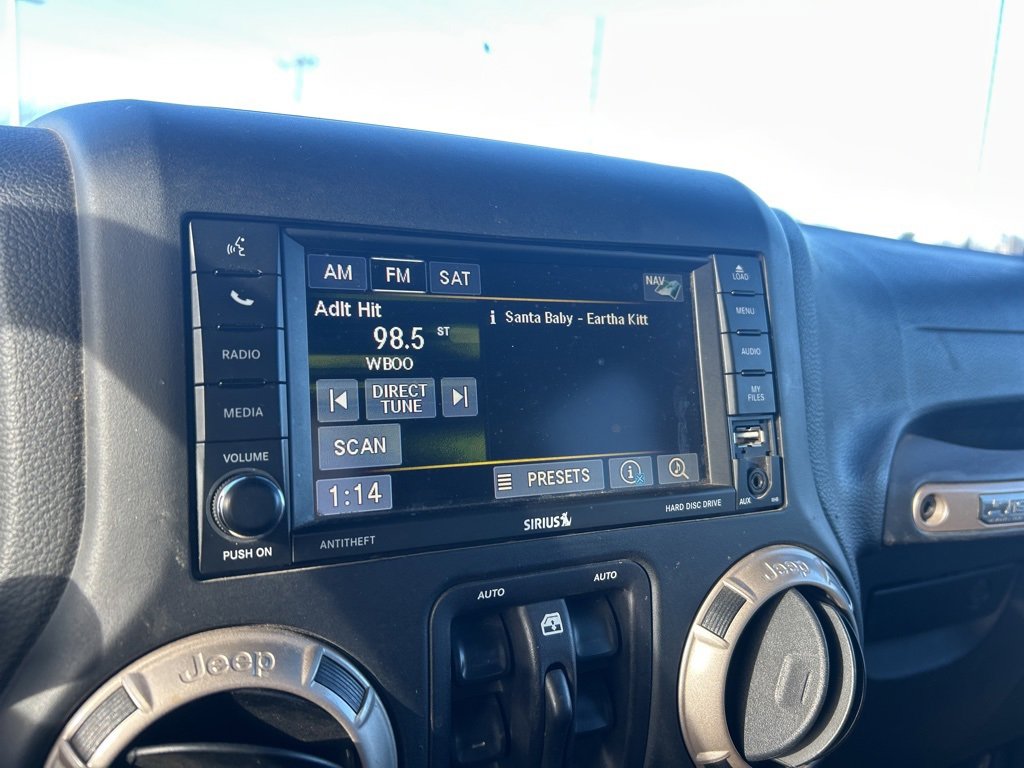 Used 2016 Jeep Wrangler Unlimited Sahara image 15