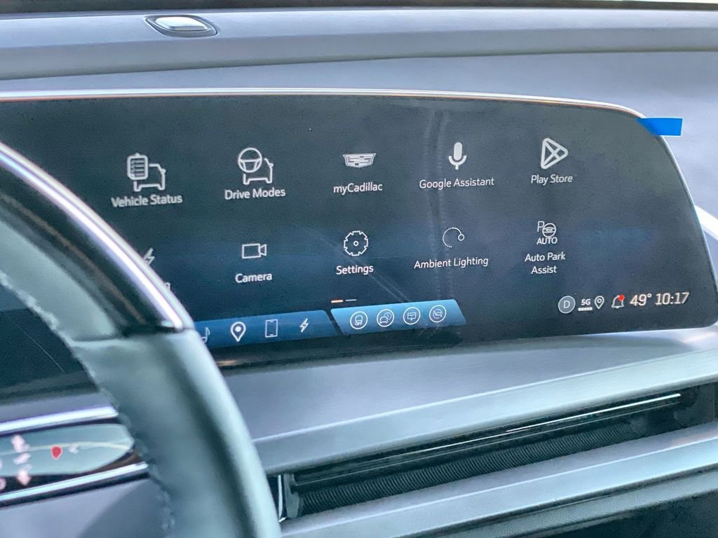 Certified 2026 Cadillac Vistiq Luxury image 13