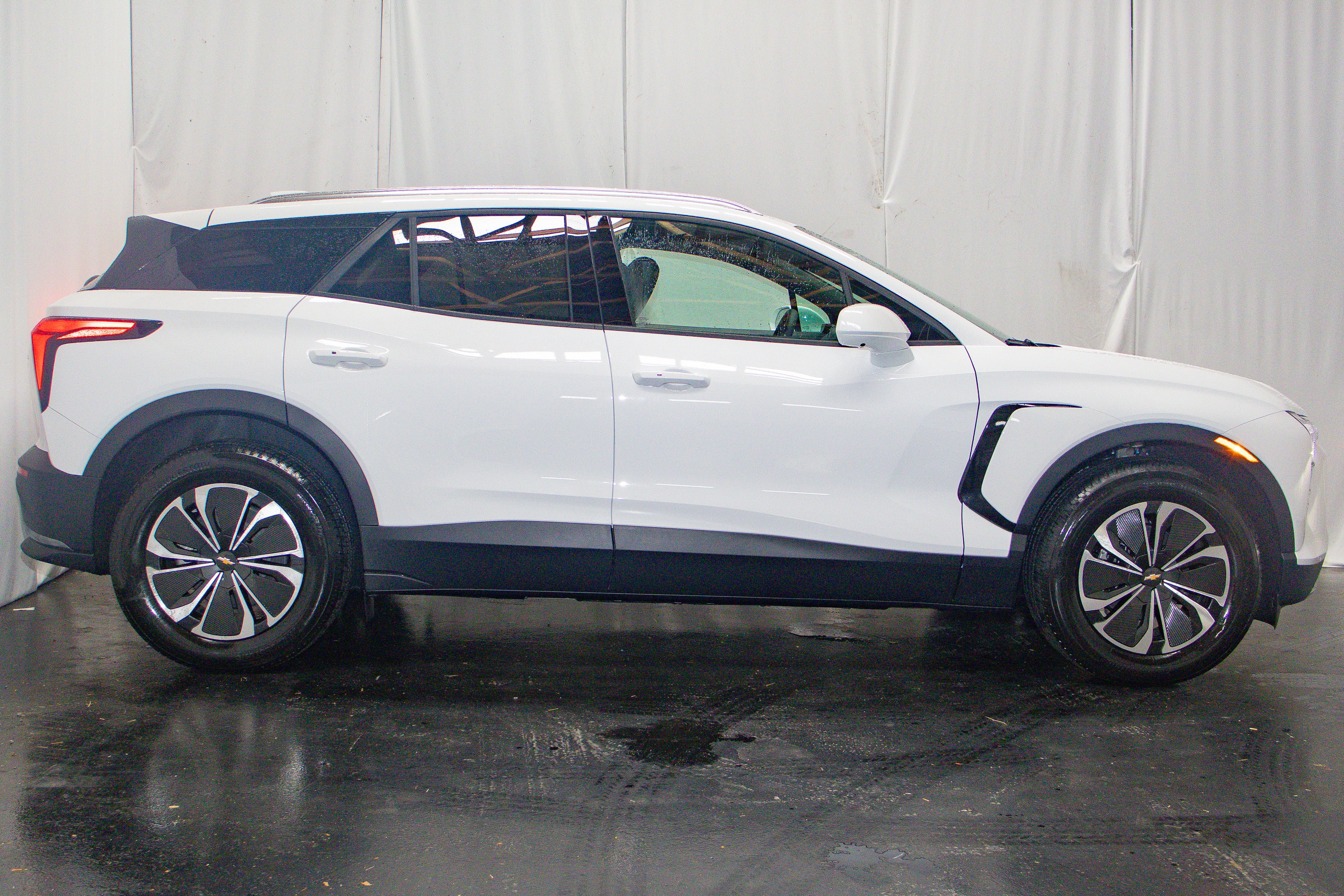 New 2026 Chevrolet Blazer EV LT AWD/4WD image 4