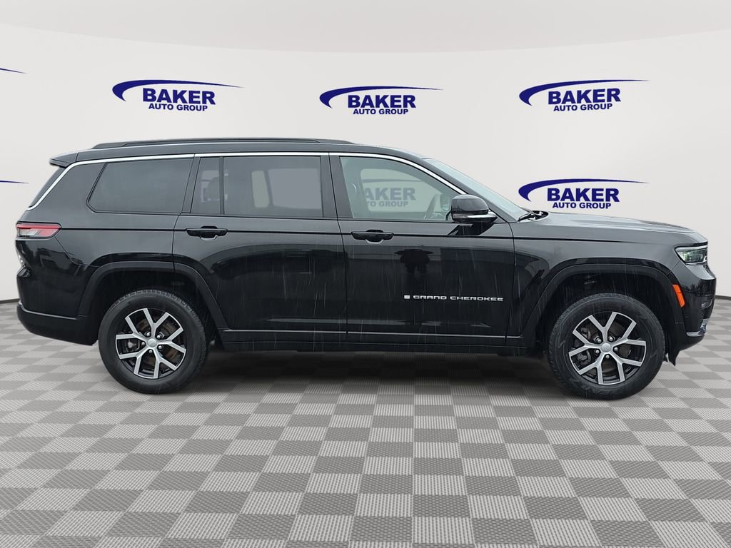 Used 2024 Jeep Grand Cherokee L Limited w/ Luxury Tech Group II image 2