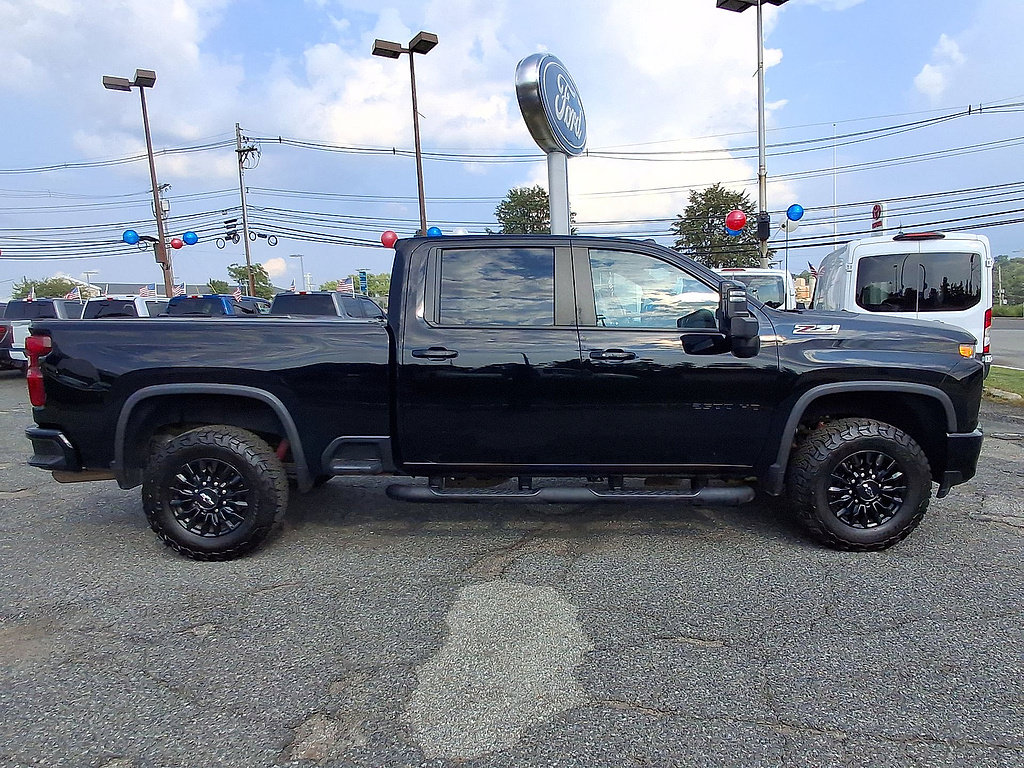 Used 2022 Chevrolet Silverado 2500 LT w/ Midnight Edition AWD/4WD image 32