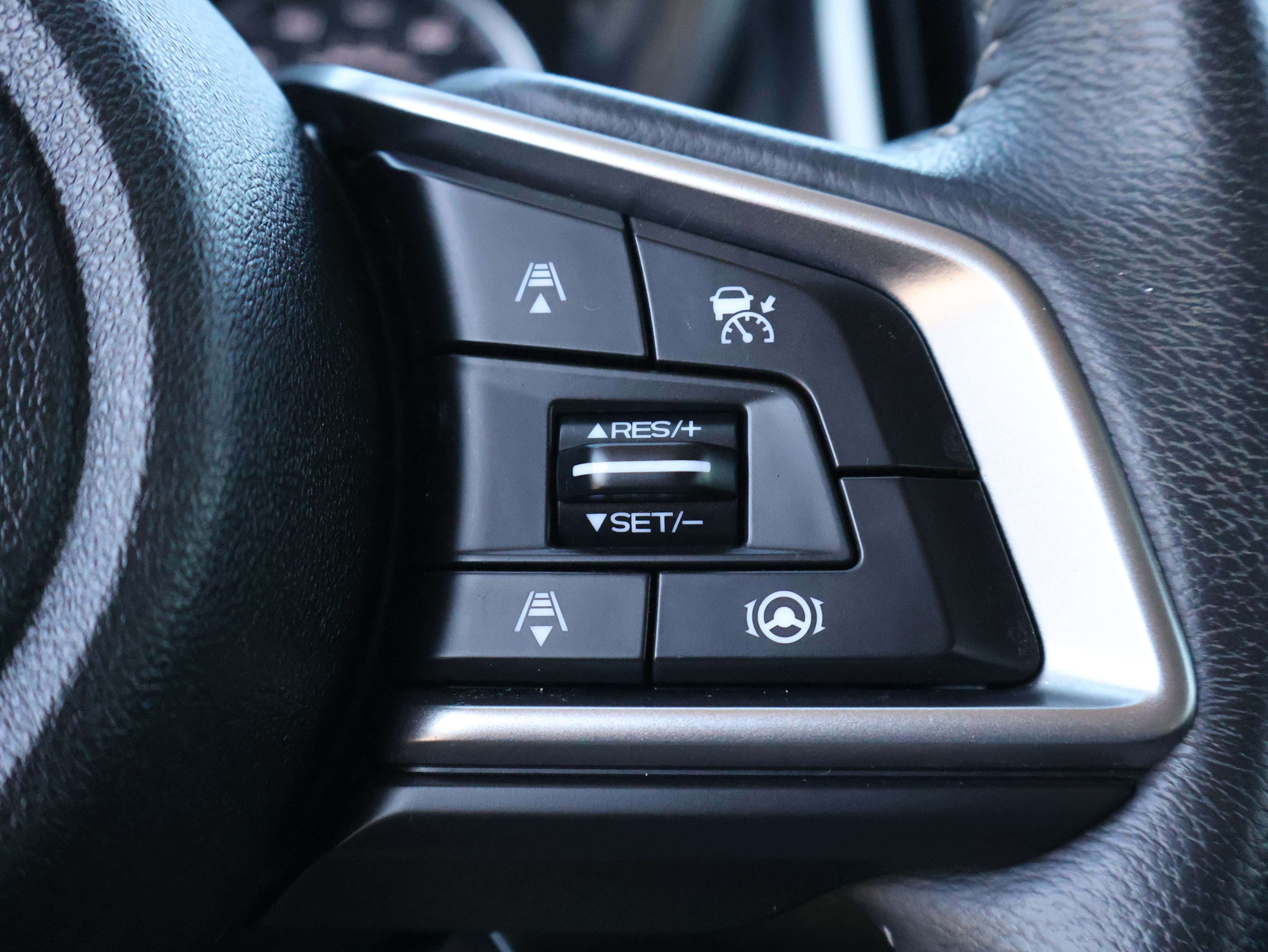 Used 2022 Subaru Ascent Limited w/ Technology Package AWD/4WD image 43