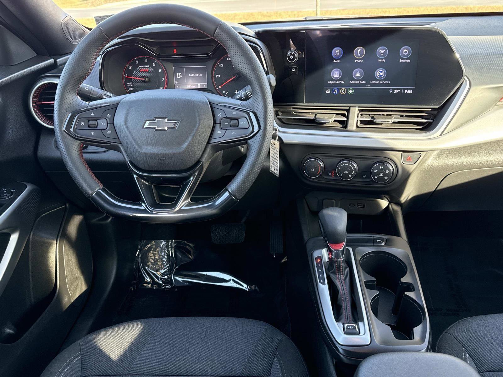 Used 2024 Chevrolet Trax RS w/ Driver Confidence Package FWD image 2