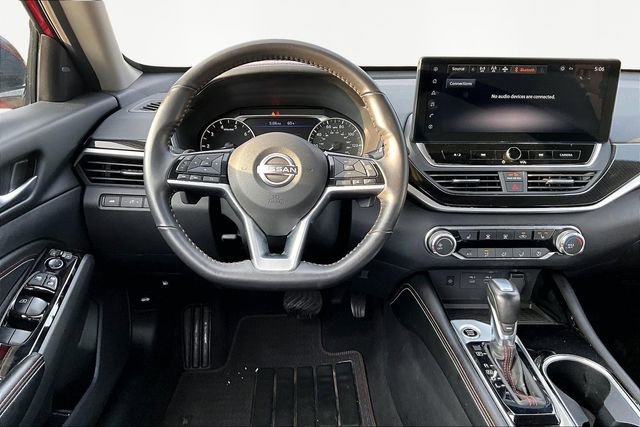 Used 2023 Nissan Altima 2.5 SR w/ SR Premium Package image 8