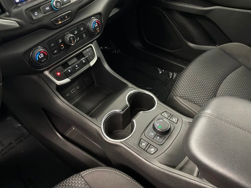 Used 2022 GMC Terrain SLE w/ Driver Convenience Package AWD/4WD image 19