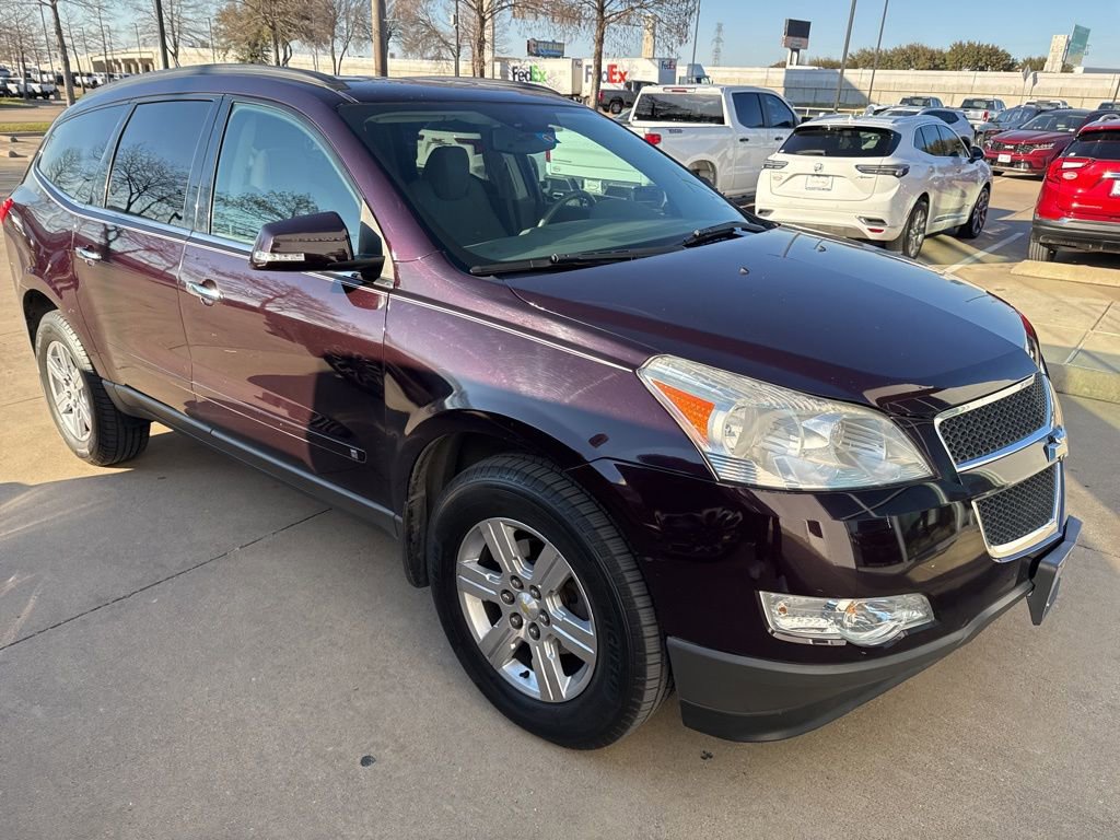 Used 2010 Chevrolet Traverse LT image 5