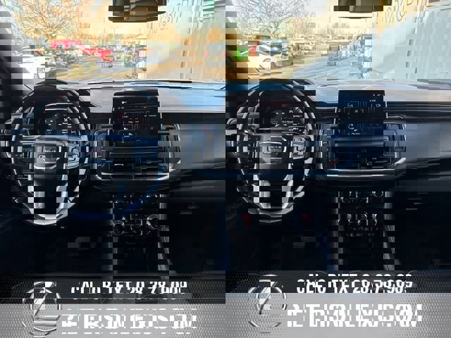 Used 2024 GMC Yukon SLT image 15