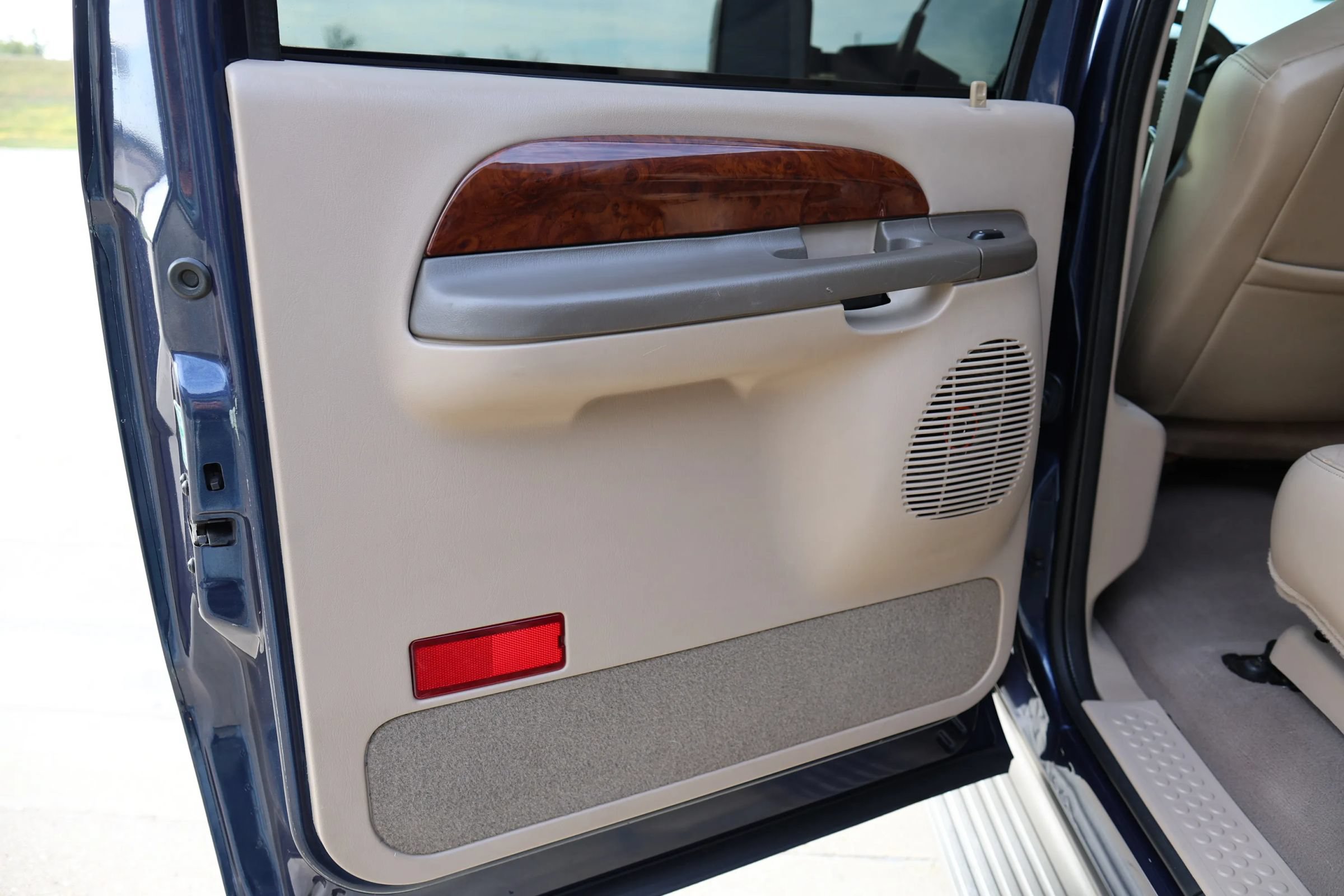 Used 2002 Ford Excursion Limited AWD/4WD image 46