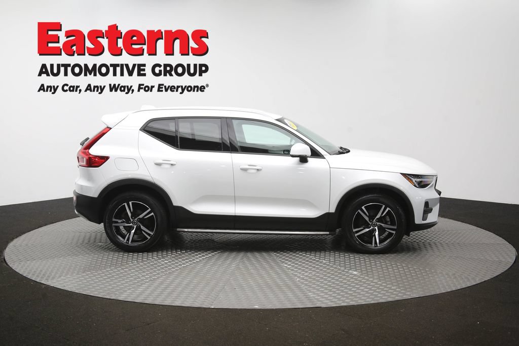 Used 2023 Volvo XC40 B5 Core AWD/4WD image 46