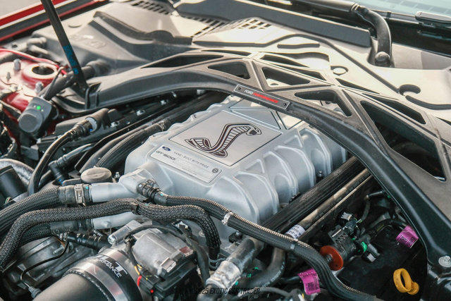 Used 2020 Ford Mustang Shelby GT500 w/ Carbon Fiber Track Pack image 18