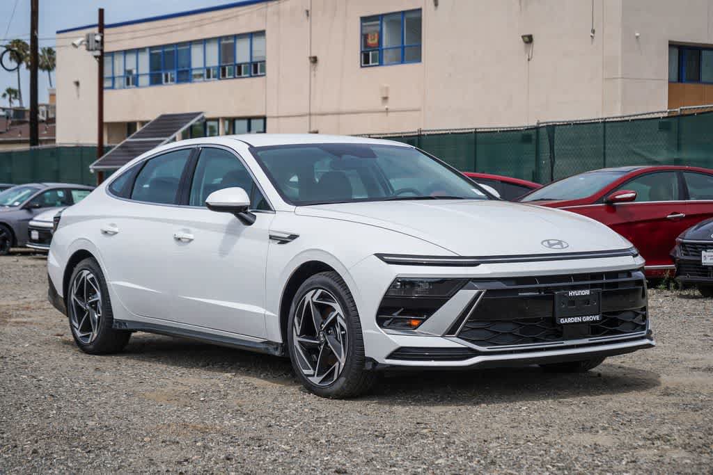 New 2026 Hyundai Sonata SEL FWD image 3