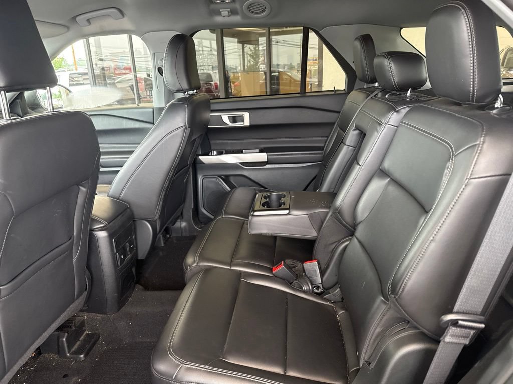 Certified 2023 Ford Explorer XLT w/ Equipment Group 202A AWD/4WD image 14