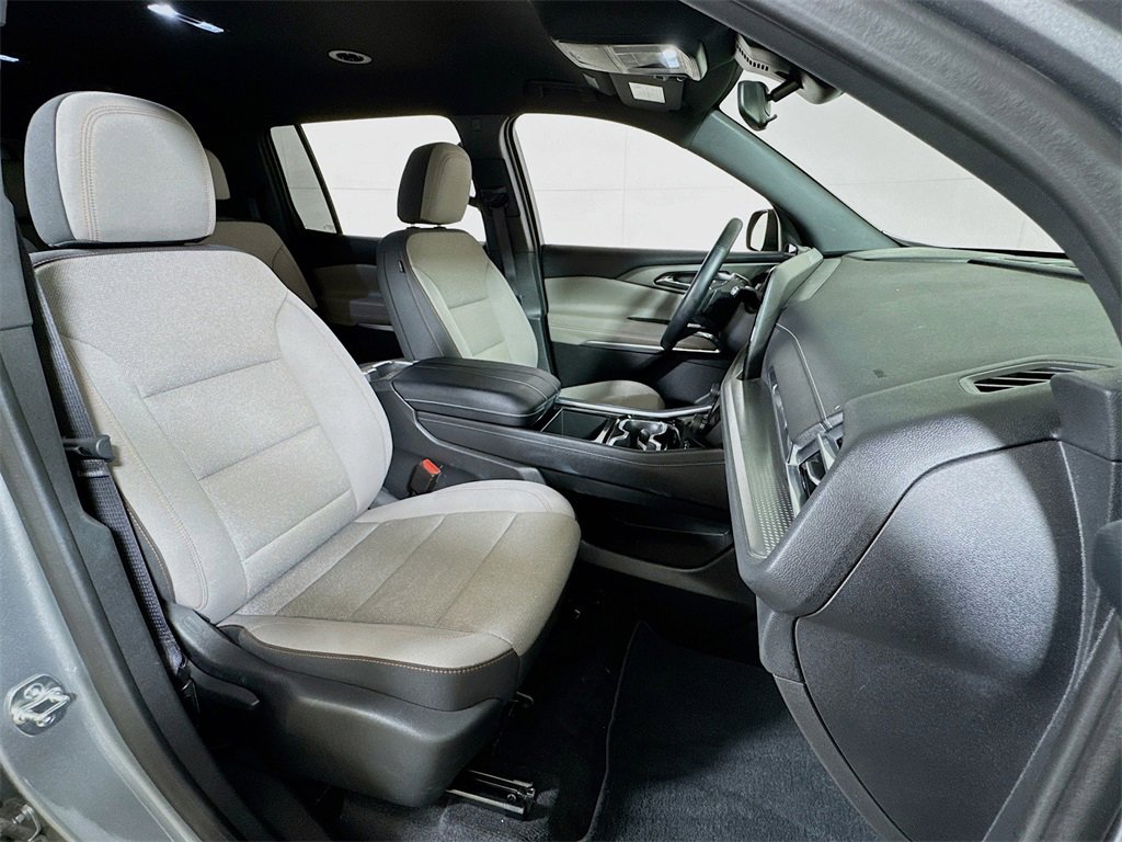 Certified 2025 Chevrolet Traverse LT image 27