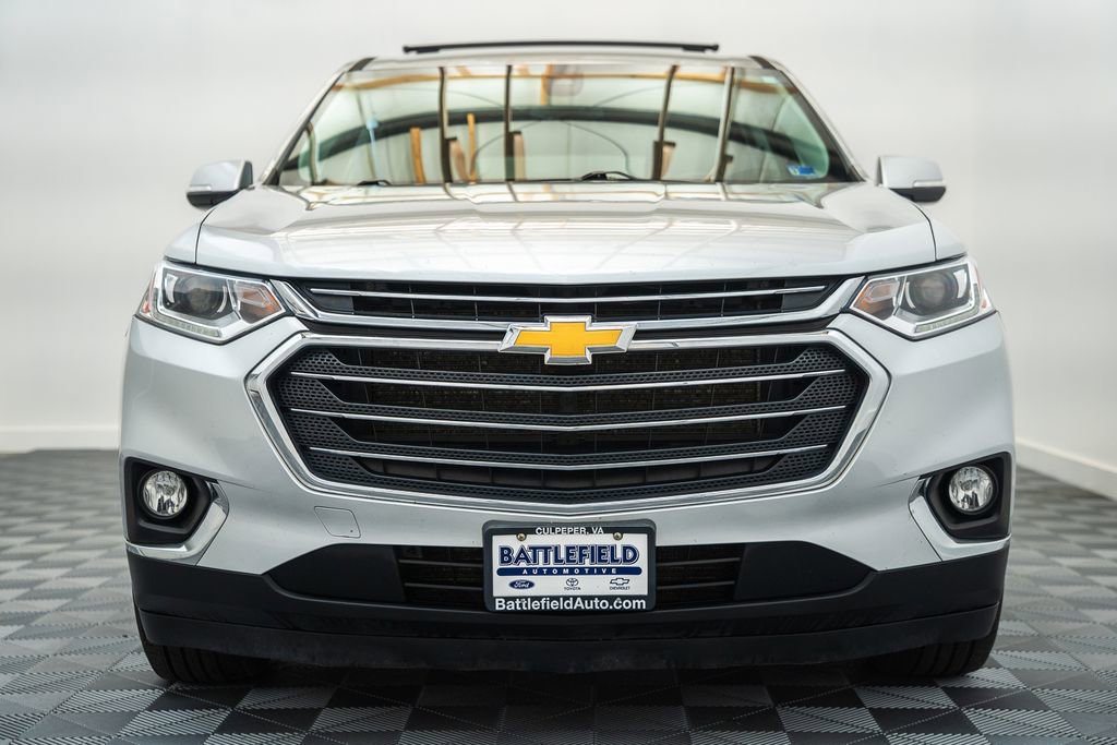 Used 2020 Chevrolet Traverse LT w/ Driver Confidence II Package AWD/4WD image 2