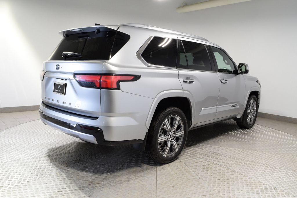 Used 2023 Toyota Sequoia Capstone AWD/4WD image 10