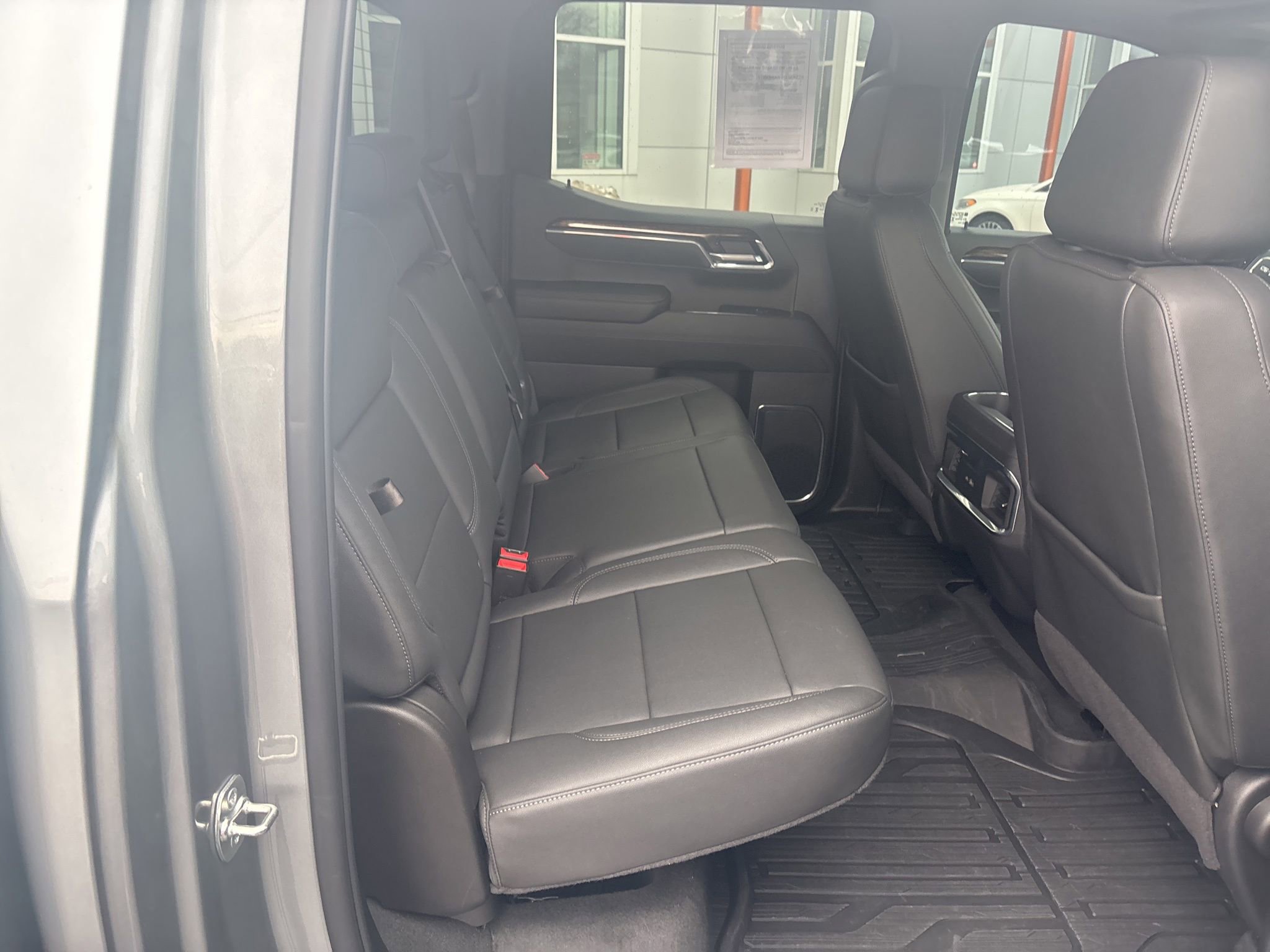 Used 2025 GMC Sierra 1500 Elevation w/ Elevation Premium Package image 21