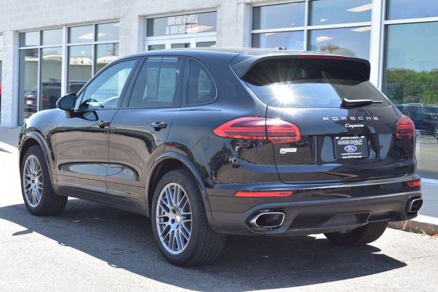 Used 2017 Porsche Cayenne Platinum Edition AWD/4WD image 9