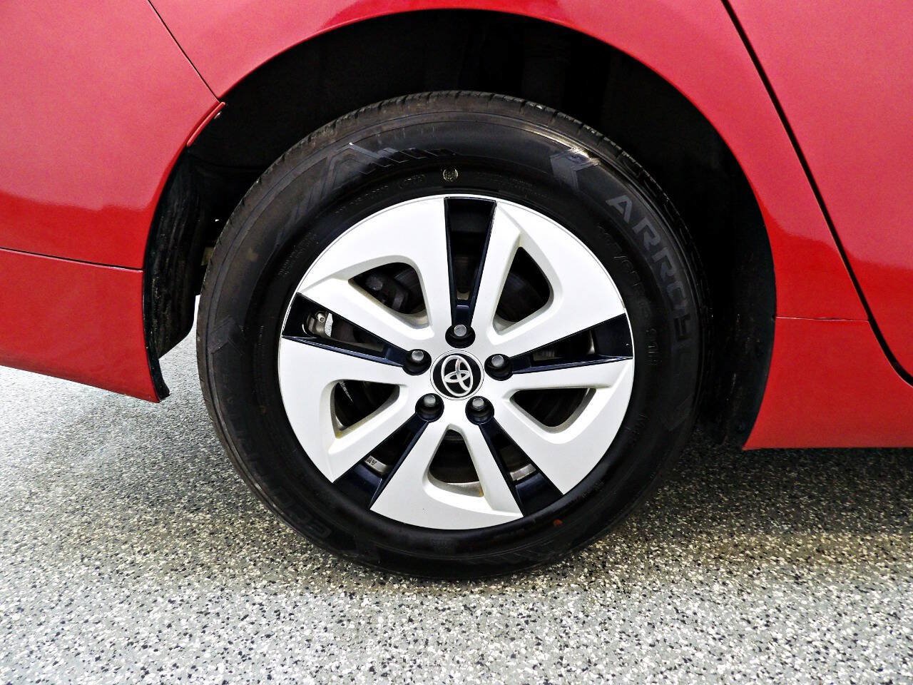 Used 2017 Toyota Prius Three w/ Carpet Mat Package FWD image 26