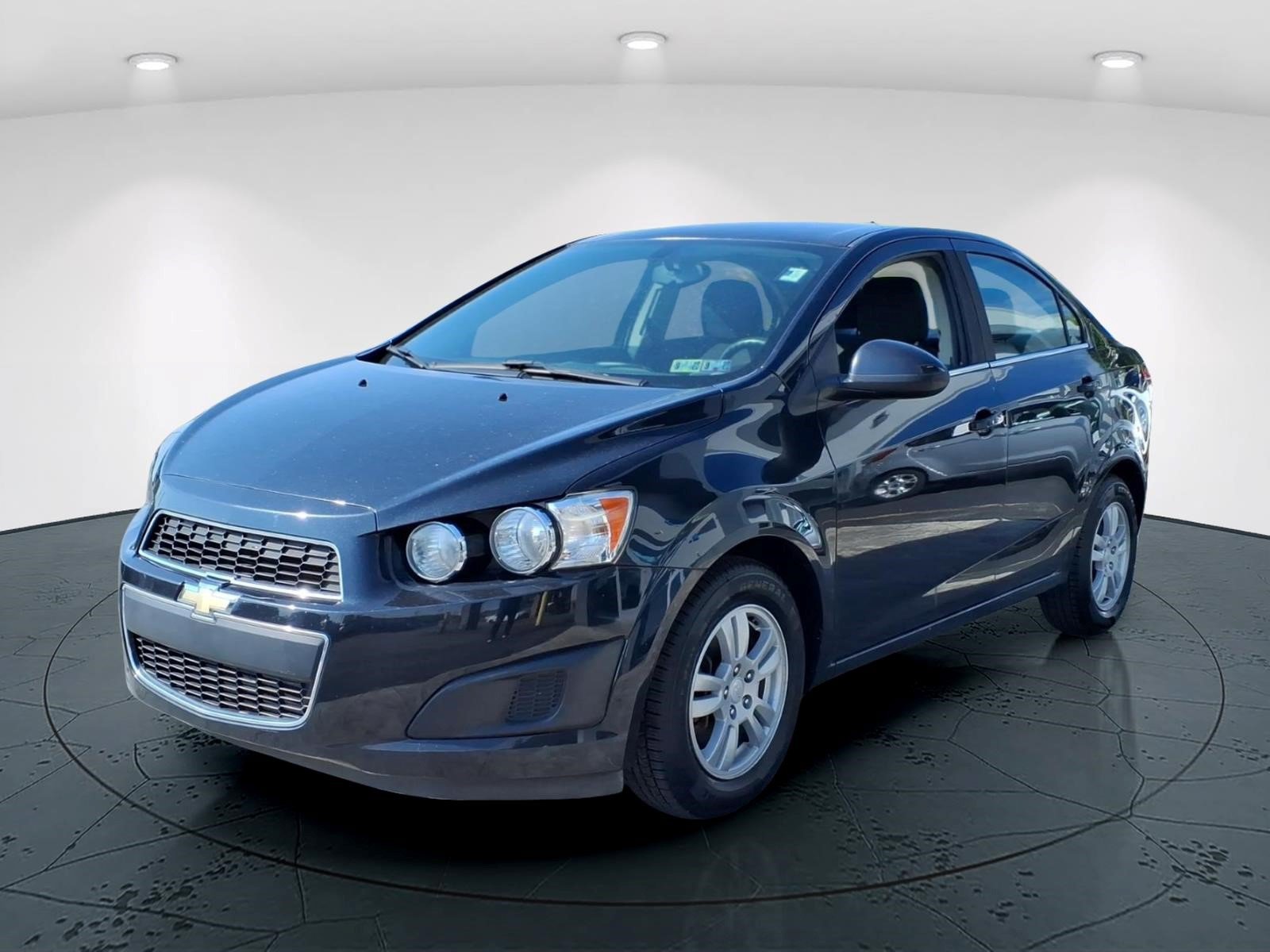 Used 2014 Chevrolet Sonic LT FWD image 5