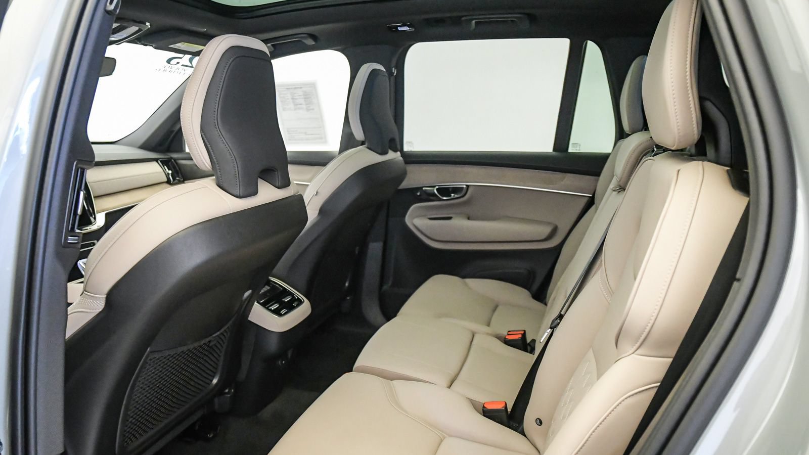 Certified 2026 Volvo XC90 B6 Plus AWD/4WD image 19