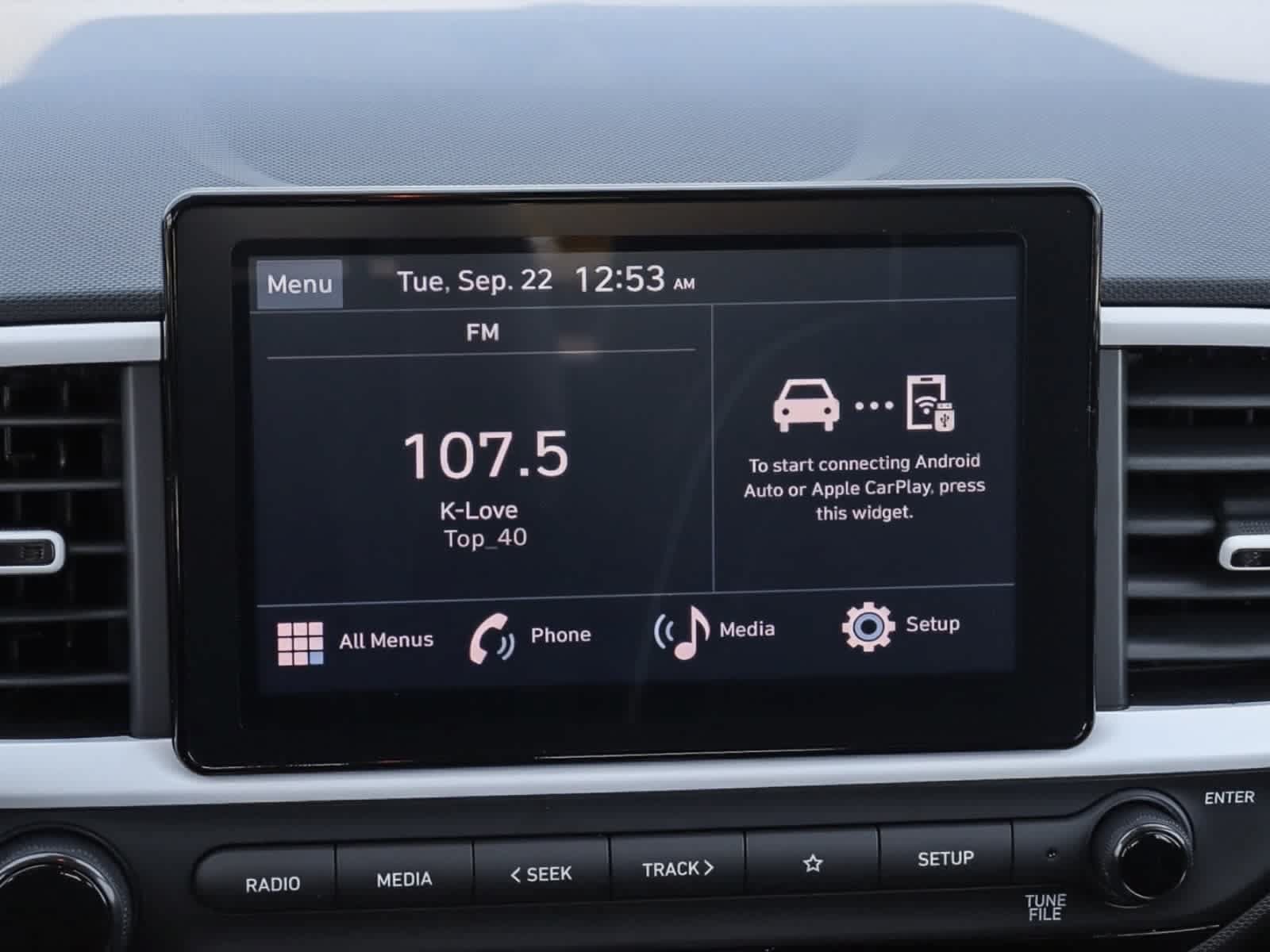 Used 2026 Hyundai Venue SEL FWD image 19