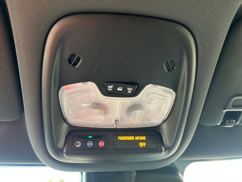 Used 2024 Chevrolet TrailBlazer RS image 35