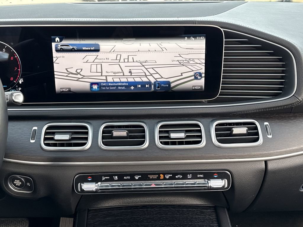 Used 2024 Mercedes-Benz GLS 450 4MATIC image 10