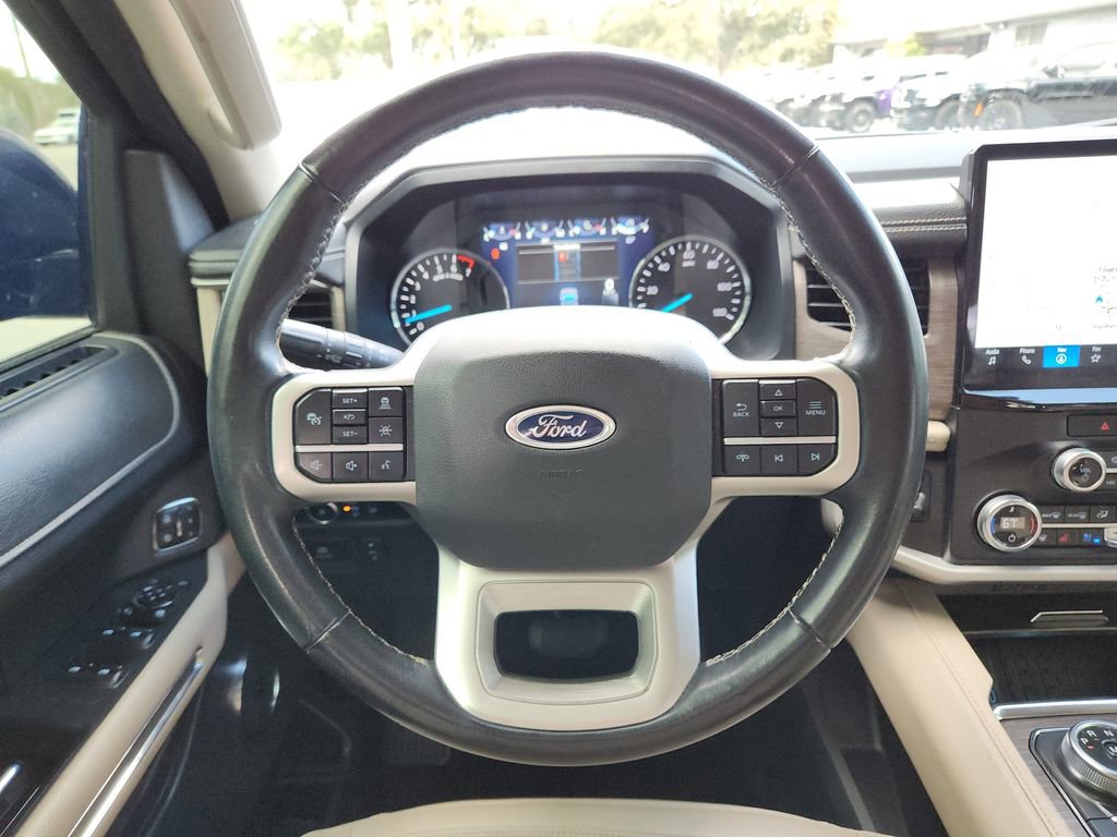 Used 2023 Ford Expedition Limited image 14