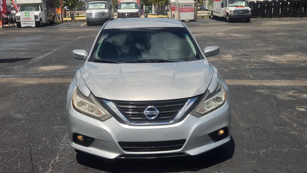 Used 2018 Nissan Altima 2.5 SV FWD image 9