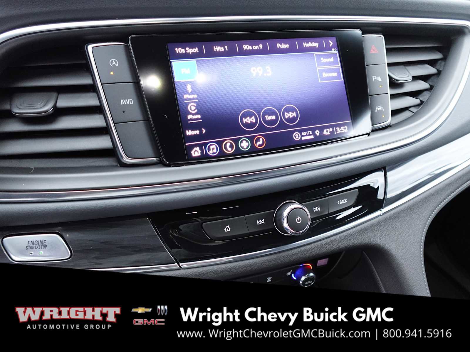 Used 2023 Buick Enclave Essence w/ Experience Buick Package image 18