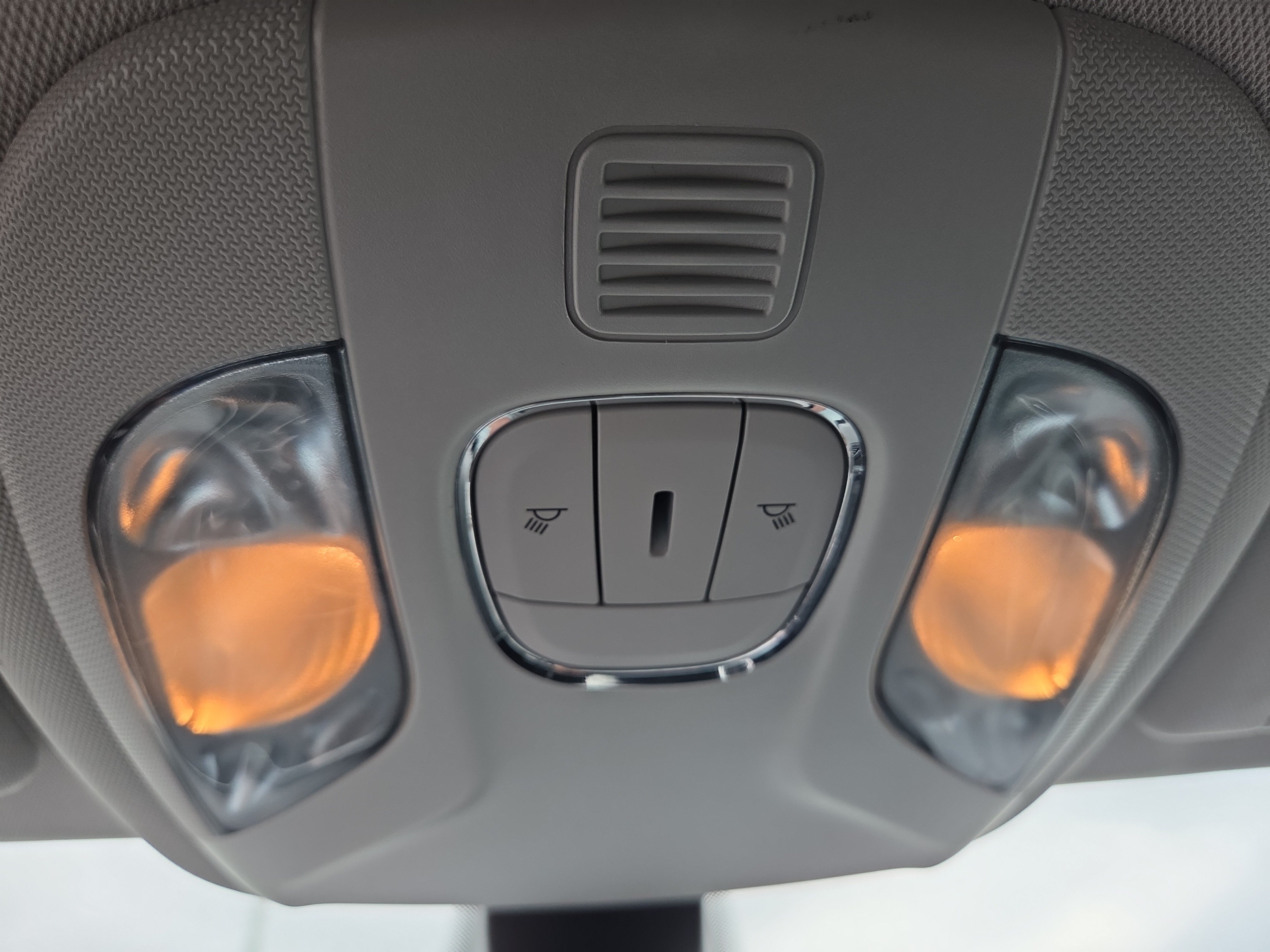 Used 2019 Jeep Compass Latitude w/ Cold Weather Group AWD/4WD image 9