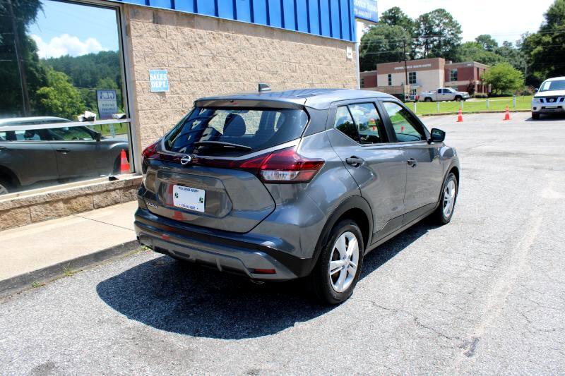 Used 2023 Nissan Kicks S FWD image 4