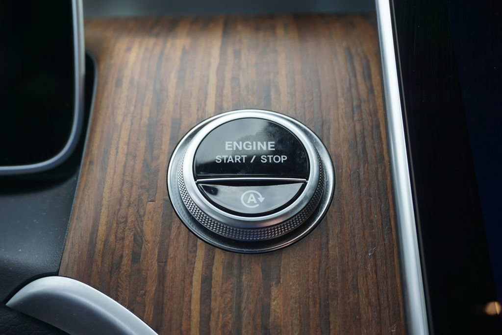 Certified 2025 Mercedes-Benz GLC 300 GLC 300 image 33