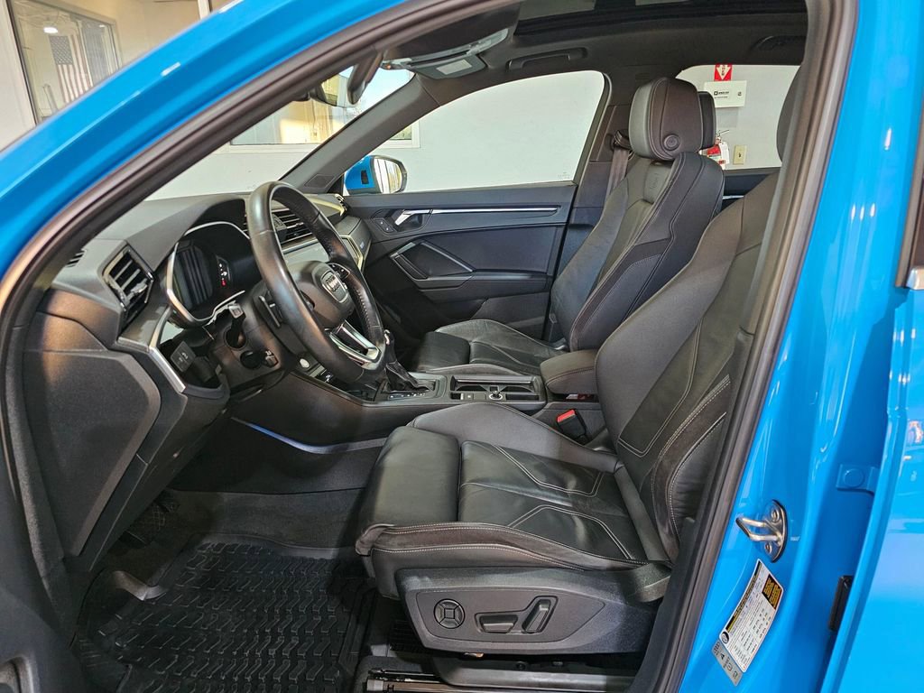 Used 2019 Audi Q3 2.0T Prestige w/ Prestige Package image 21