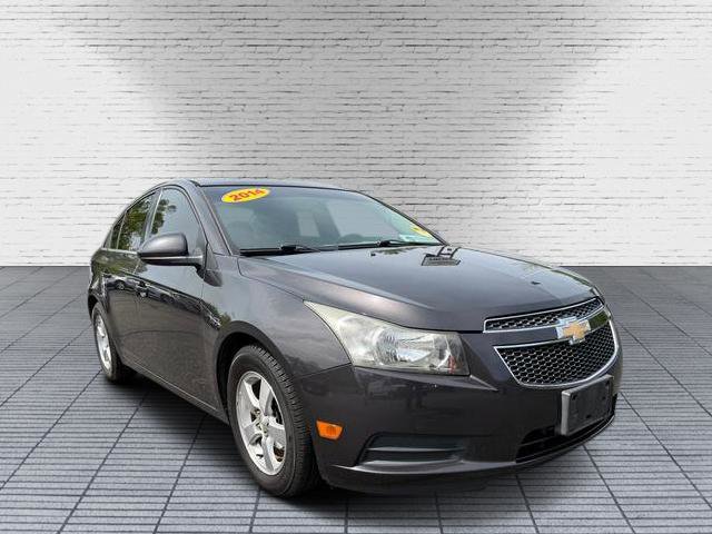 Used 2014 Chevrolet Cruze LT w/ Technology Package FWD image 7