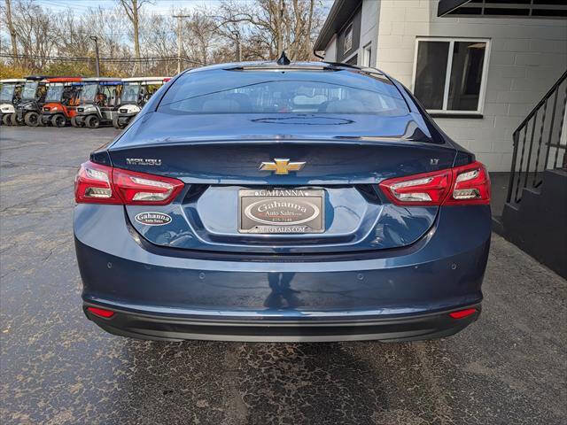 Used 2019 Chevrolet Malibu LT w/ Driver Confidence Package image 4