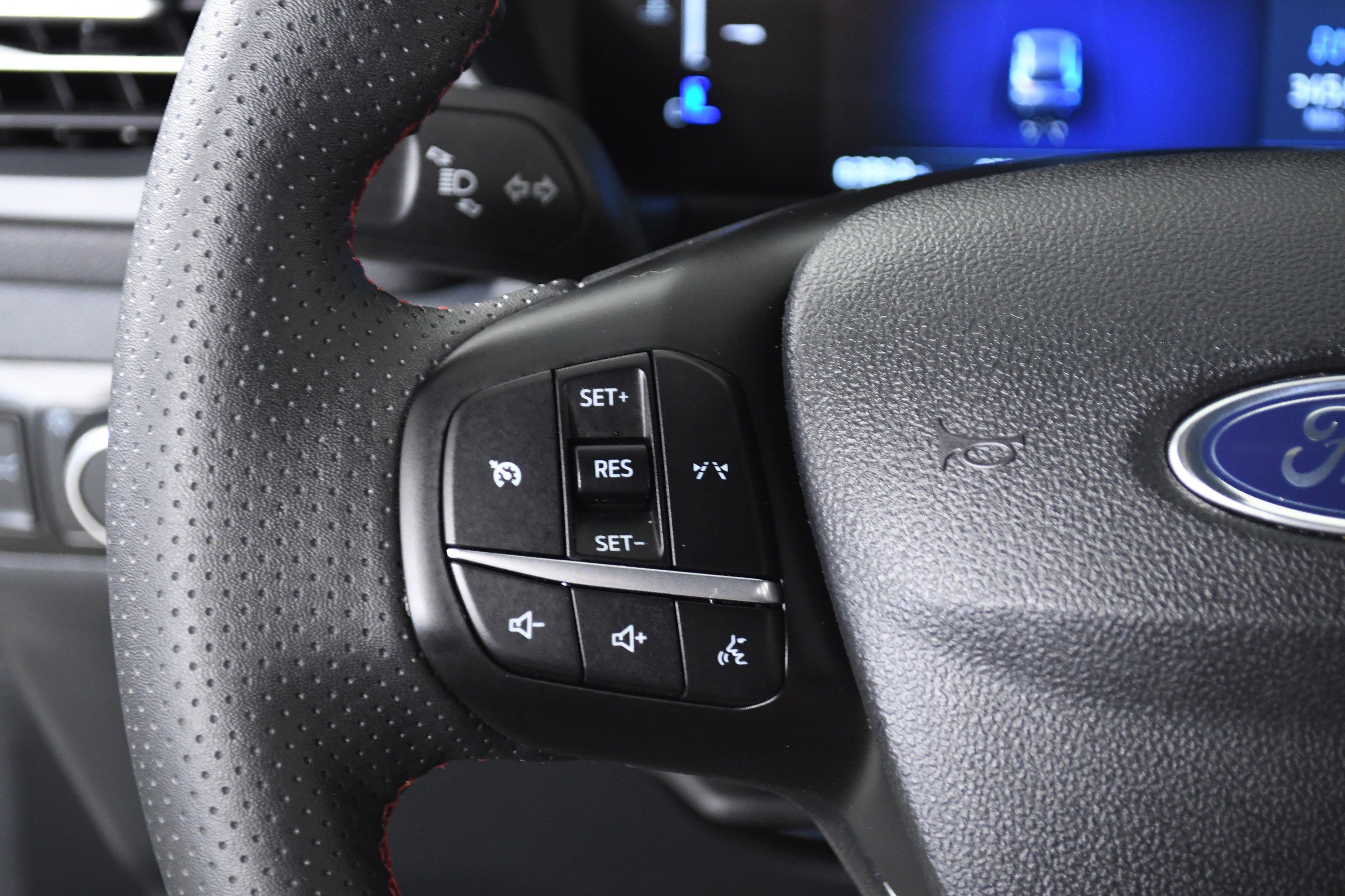 Used 2025 Ford Escape ST-Line Select image 11