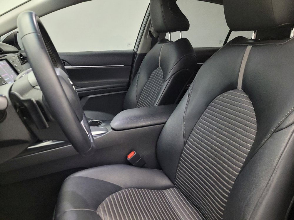 Used 2020 Toyota Camry SE image 17