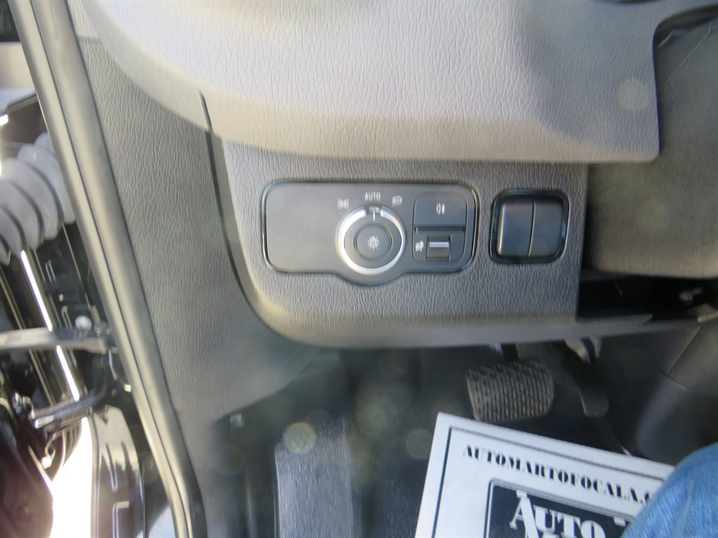 Used 2025 Mercedes-Benz Sprinter 2500 image 10